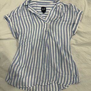 Gap blue and white striped shirt #stripes
